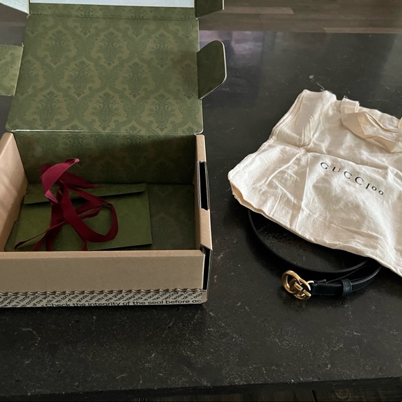 Gucci Leather Belt Double G Buckle Size:GUCCI75 - Picture 6 of 10